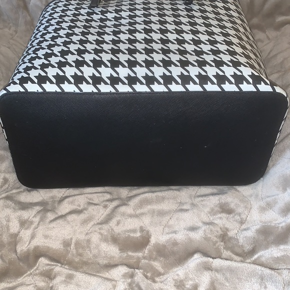 Large Michael Kors Houndstooth Tote - Picture 4 of 7
